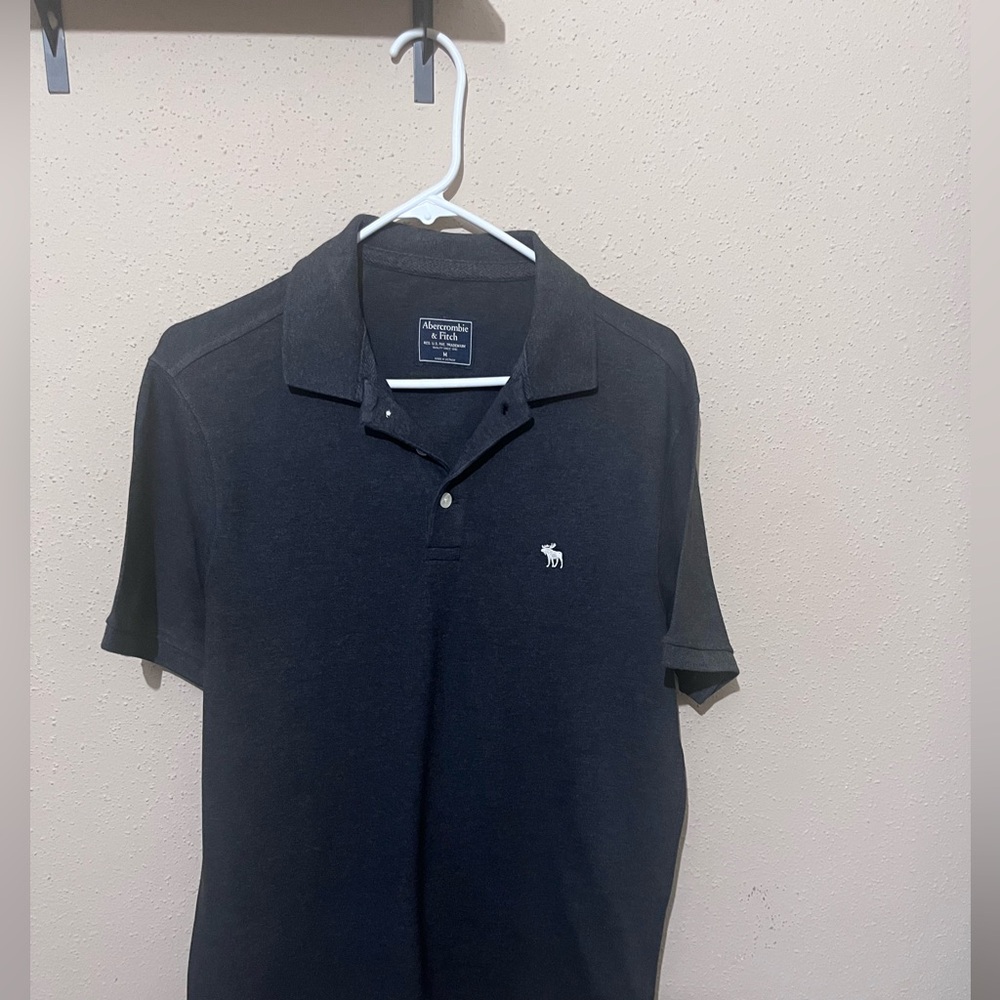 Mens Abercrombie & Fitch Gray Polo in Medium